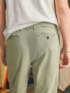 Faherty Brand Coastline Stretch Chino (32" Inseam) -