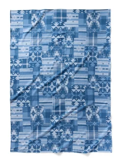 Women Faherty Brand Doug Good Feather Adirondack Blanket -