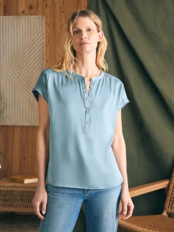 Women Faherty Brand Sandwashed Silk Desmond Top -