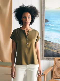Women Faherty Brand Sandwashed Silk Desmond Top -
