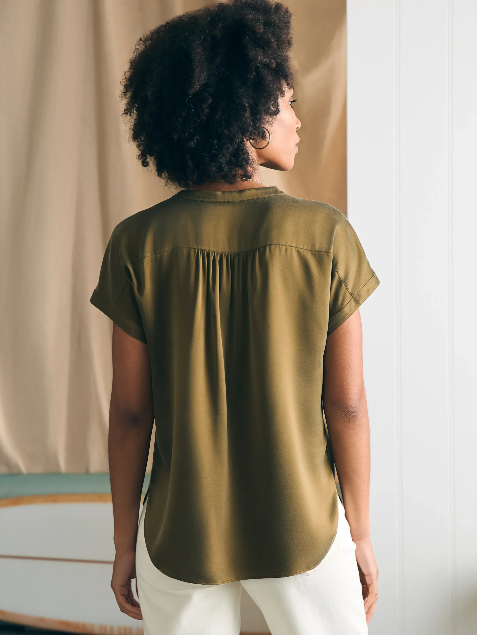 Women Faherty Brand Sandwashed Silk Desmond Top -