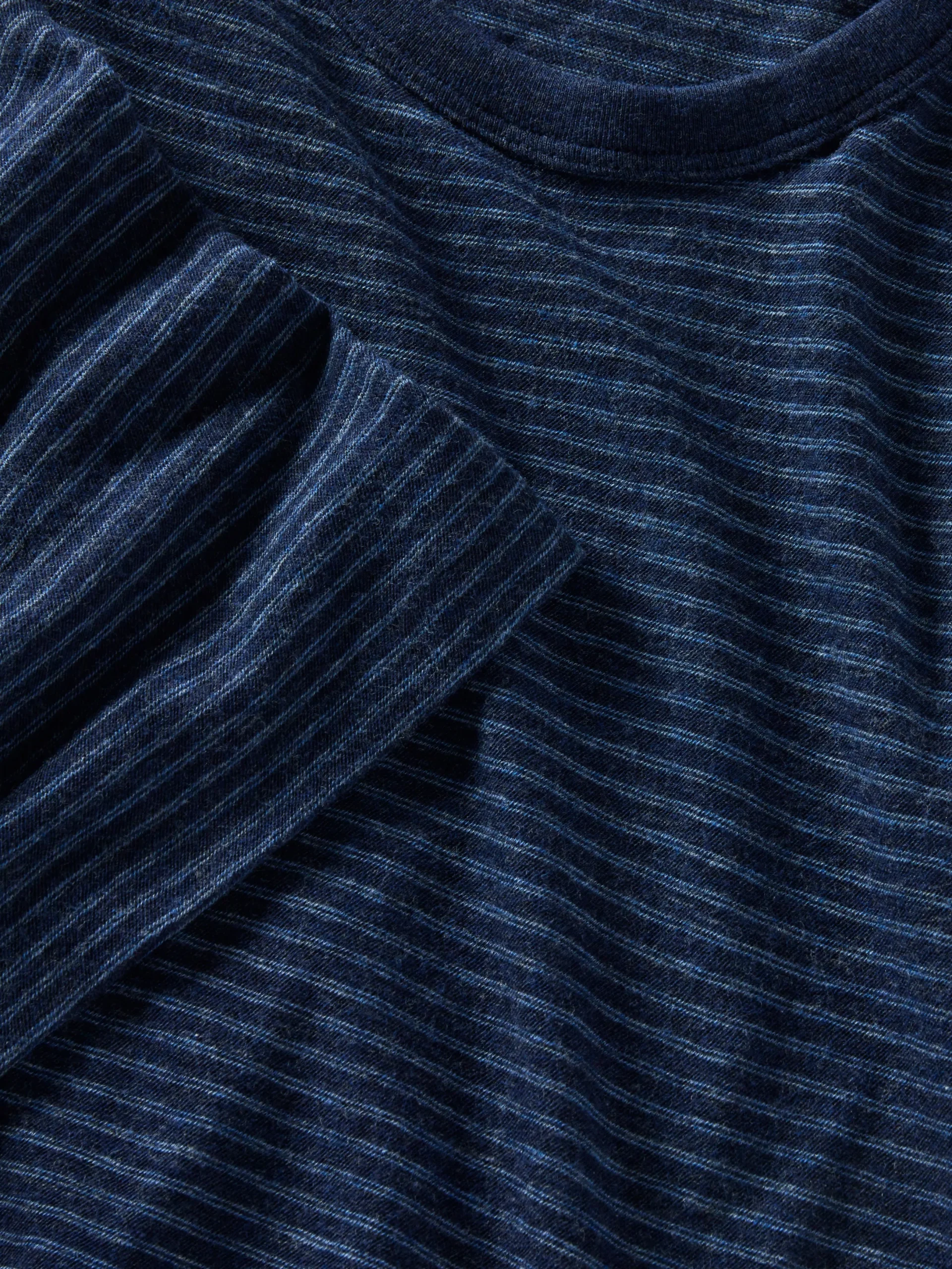 Faherty Brand Short-Sleeve Vintage Chambray Tee -