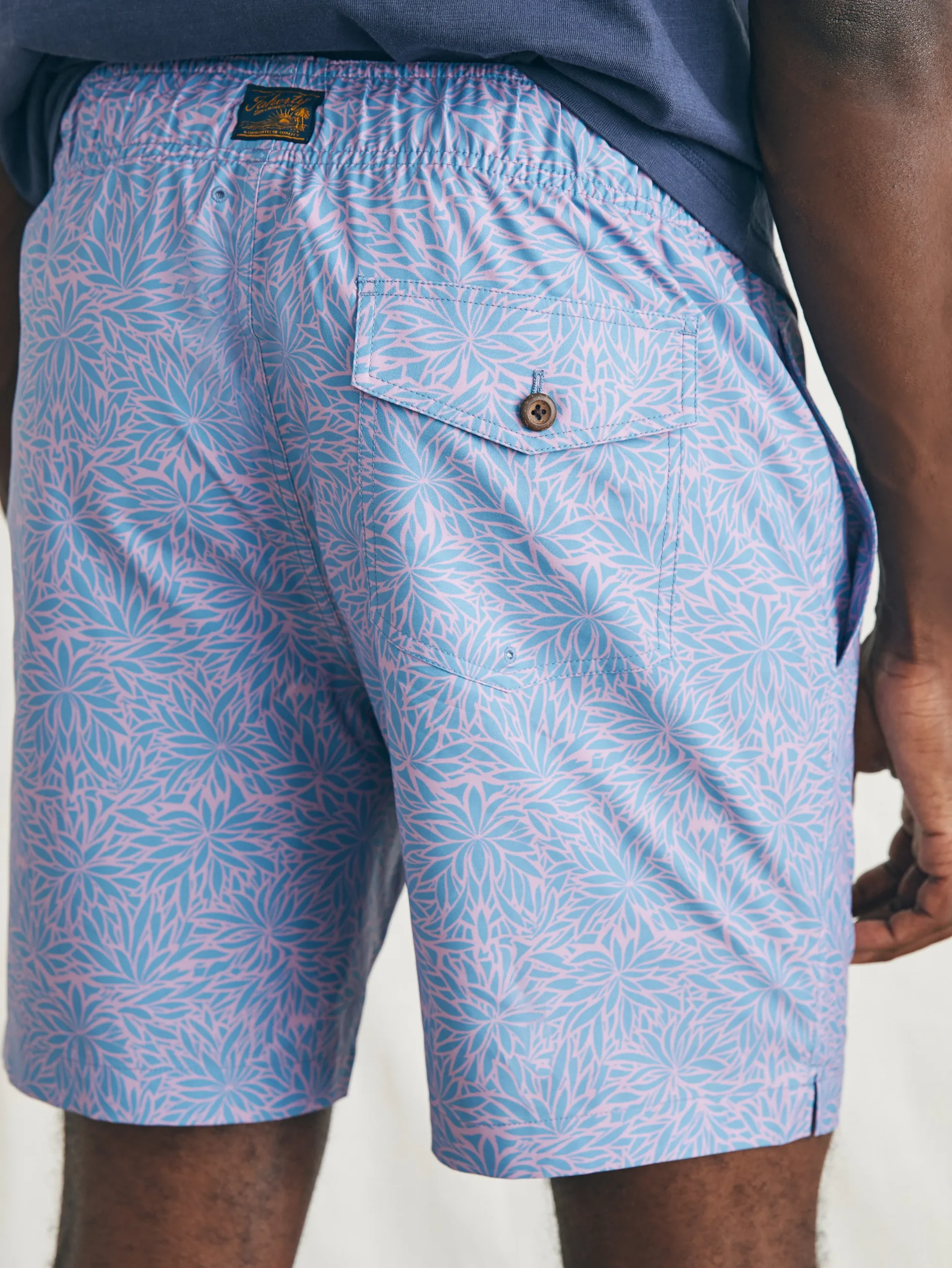 Faherty Brand Sunwashed Trunk -
