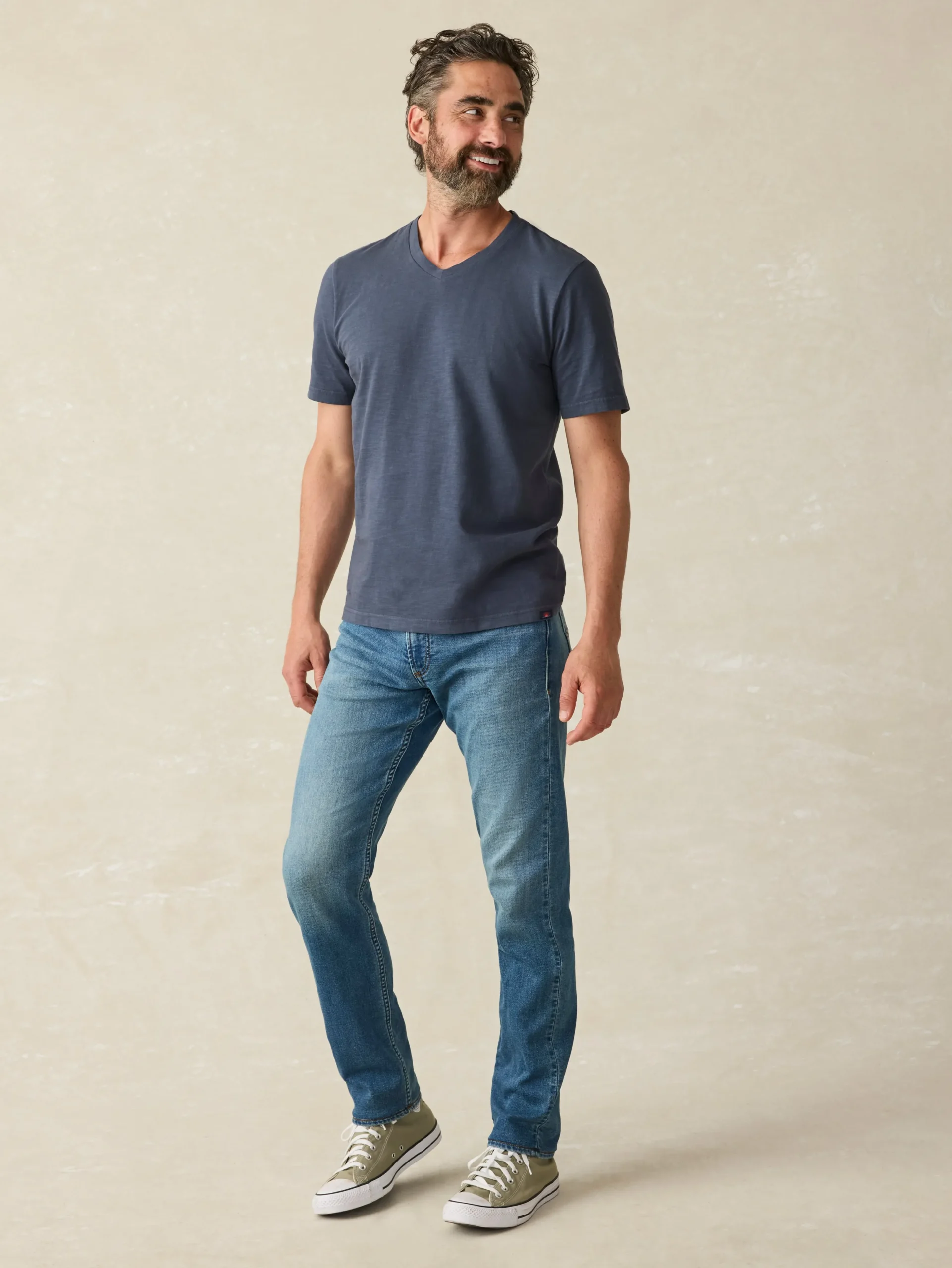 Faherty Brand Sunwashed V-Neck Tee -