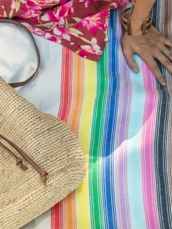 Women Faherty Brand The Center Blanket -